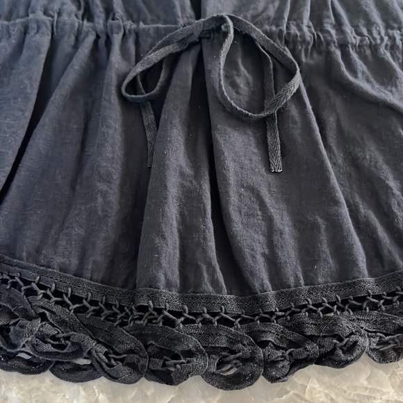 Raviya Black Floral Embroidered Bohemian Top. Size S - Picture 6 of 11